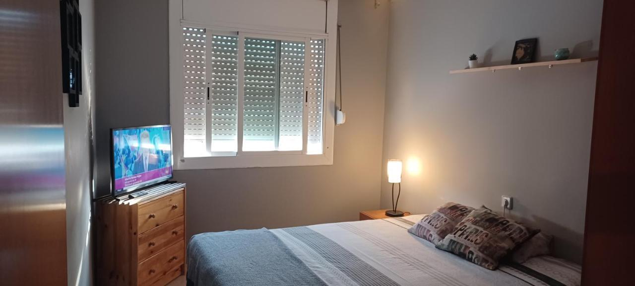 Apartamento Entero De Tres Habitaciones, Cerca De La Playa! Acogedor, Luminoso Y Tranquilo 马尔格莱特德玛 外观 照片
